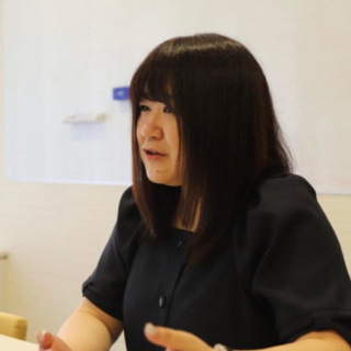 プロフィール写真_深井 朋子